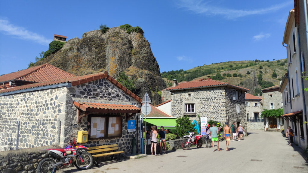 Les rues du village de Prades